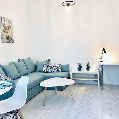 Apartament Delux 2 Legnica Ul. Kominka 16アパートメント エクステリア 写真