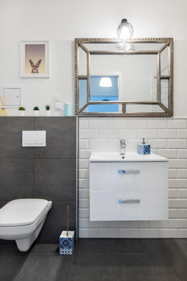 Apartament Delux 2 Legnica Ul. Kominka 16アパートメント エクステリア 写真